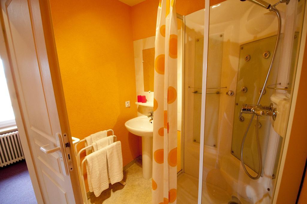 Hôtel Bellavista Bellevue Saignelégier Buitenkant foto