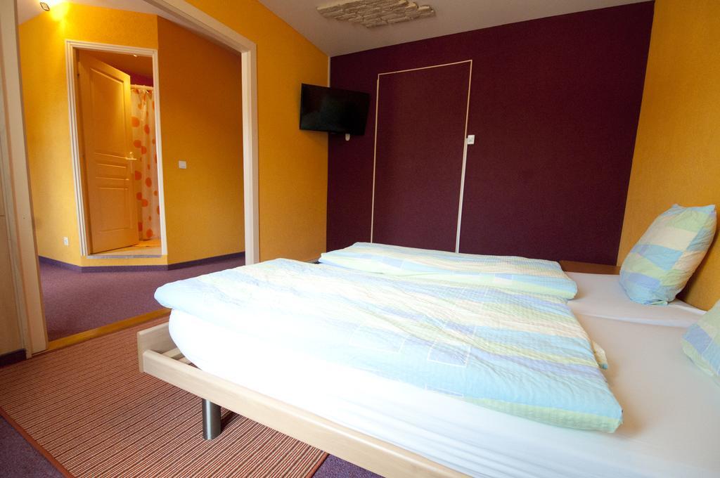 Hôtel Bellavista Bellevue Saignelégier Buitenkant foto