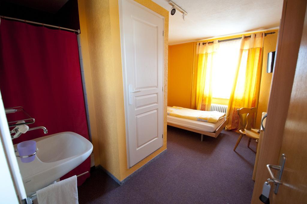 Hôtel Bellavista Bellevue Saignelégier Buitenkant foto