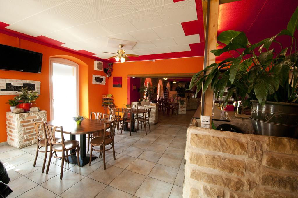 Hôtel Bellavista Bellevue Saignelégier Buitenkant foto